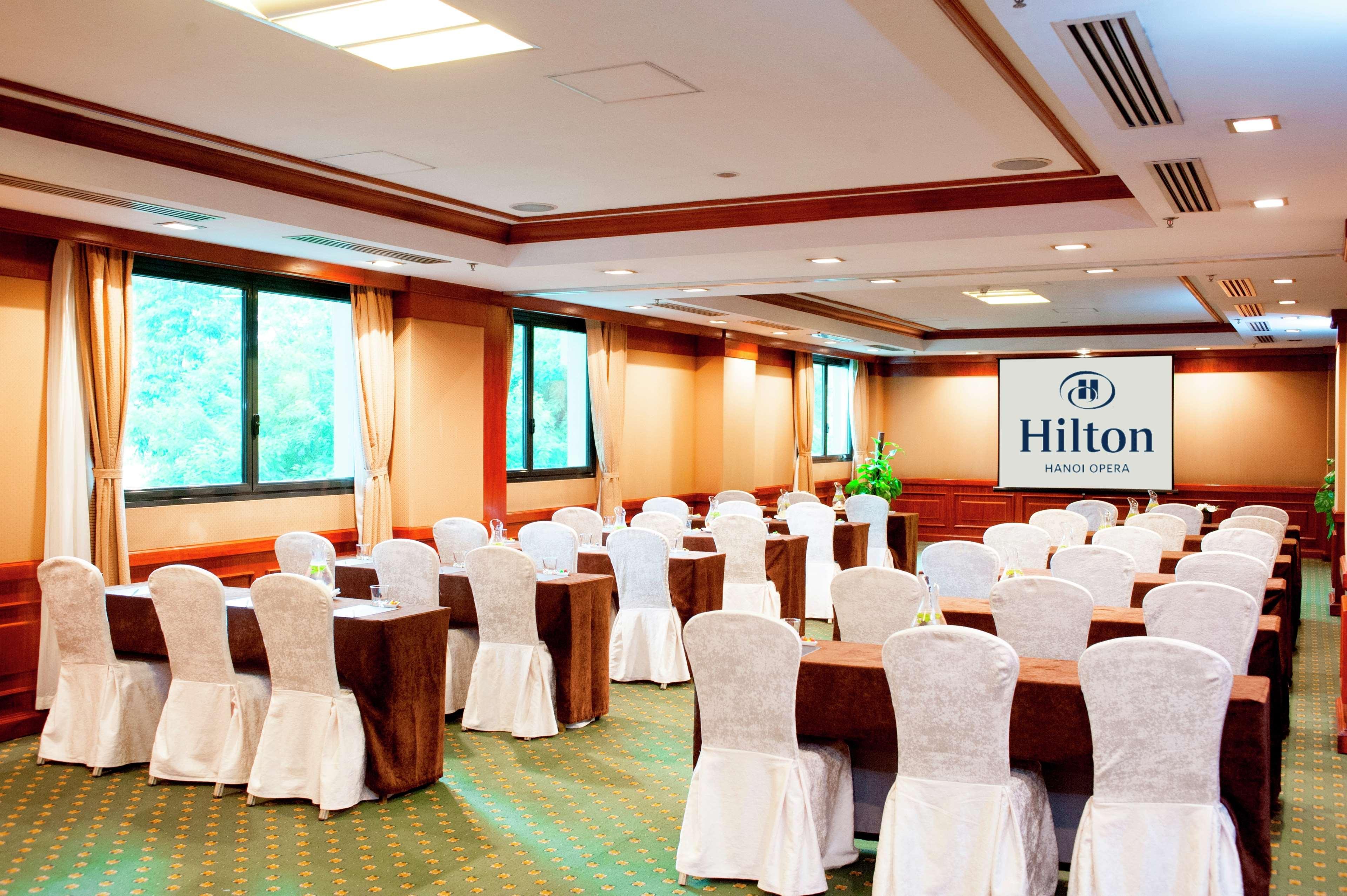 Hilton Hanoi Opera Екстер'єр фото