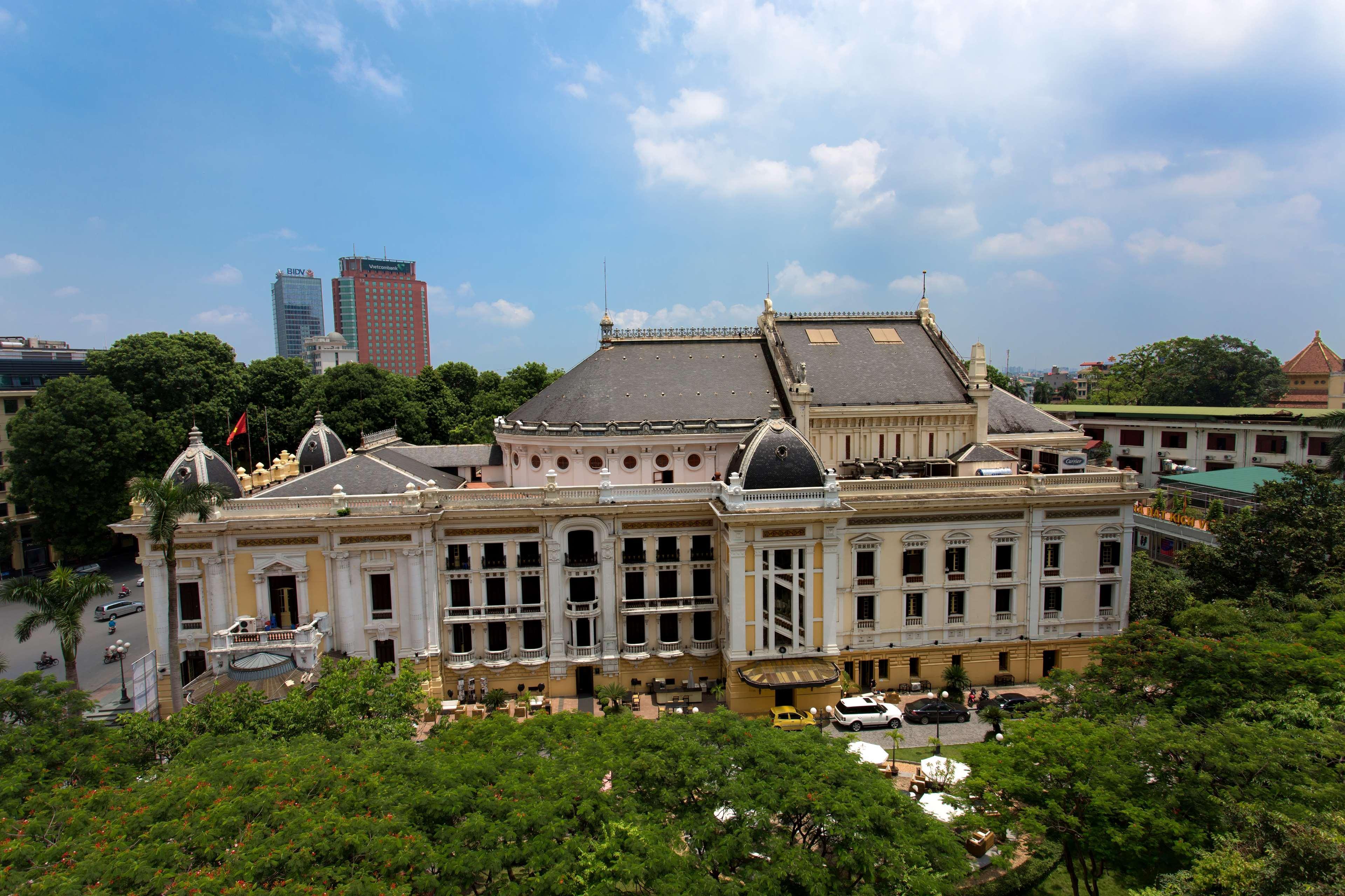 Hilton Hanoi Opera Екстер'єр фото