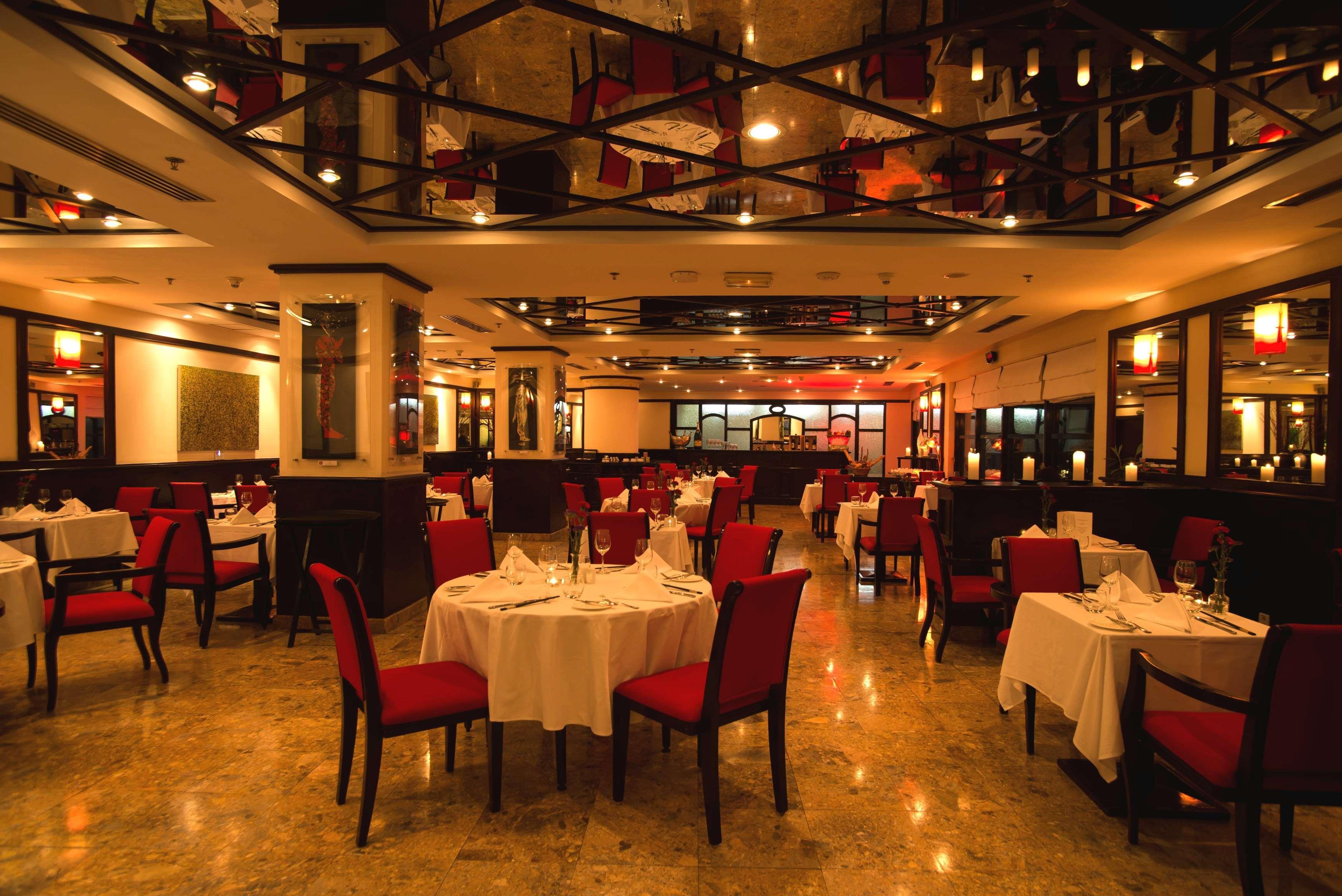 Hilton Hanoi Opera Екстер'єр фото