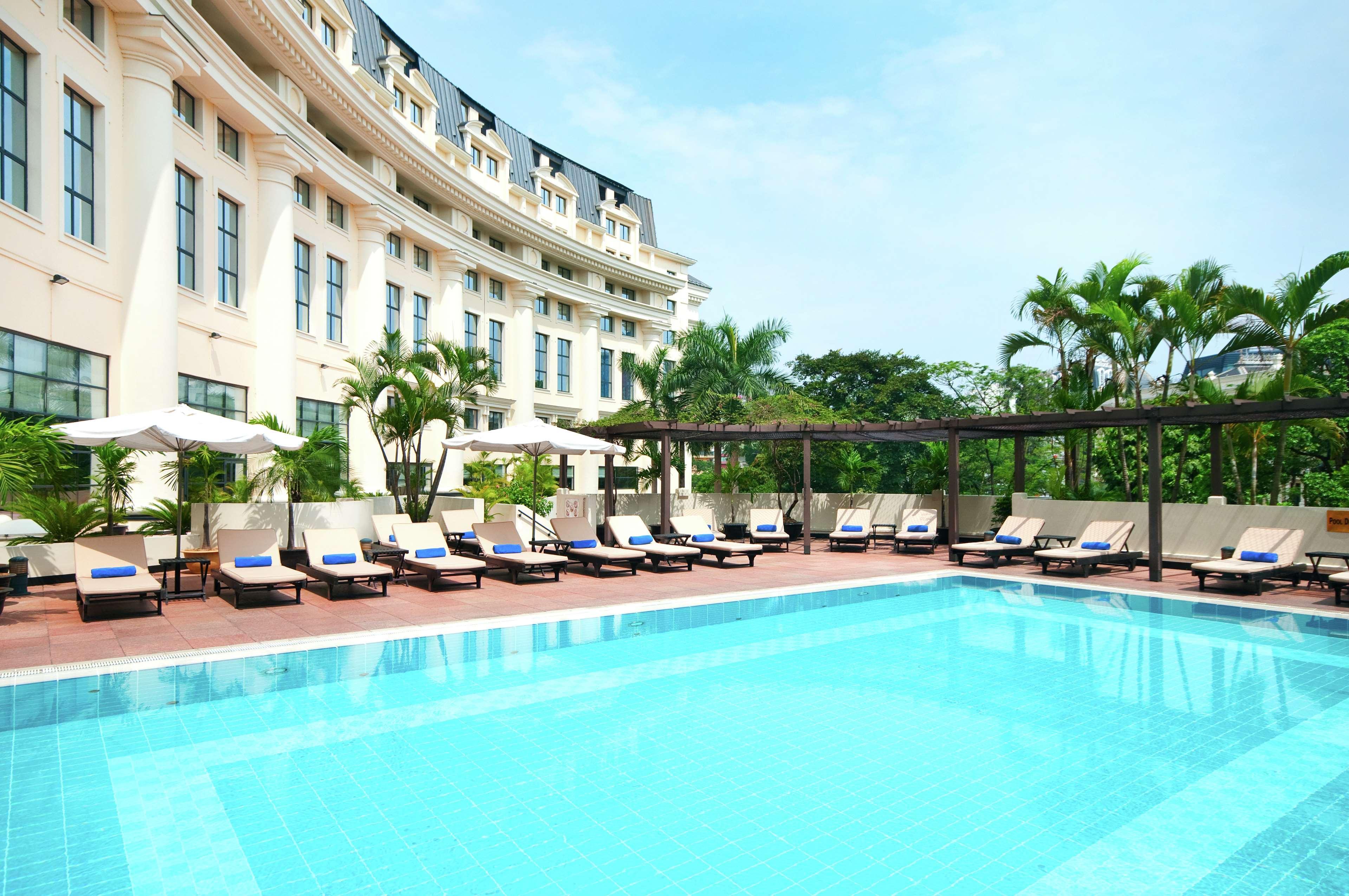 Hilton Hanoi Opera Екстер'єр фото