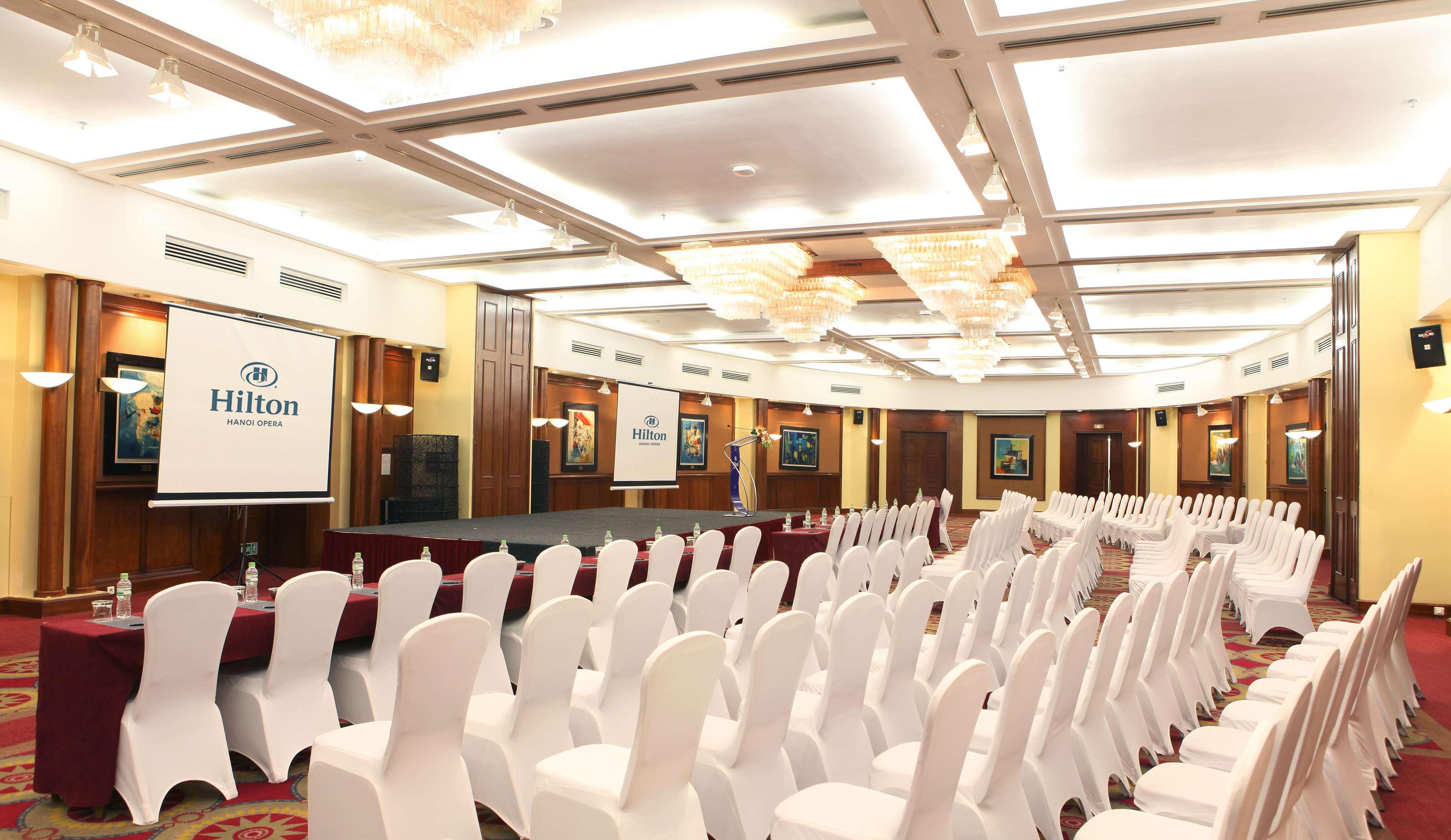 Hilton Hanoi Opera Екстер'єр фото